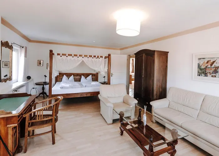 Josephine Apartment *
